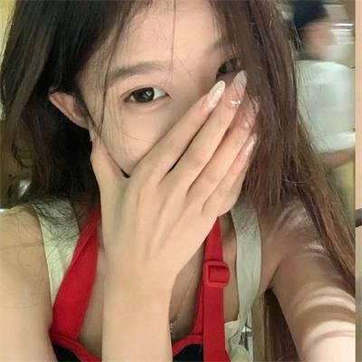 在此一群